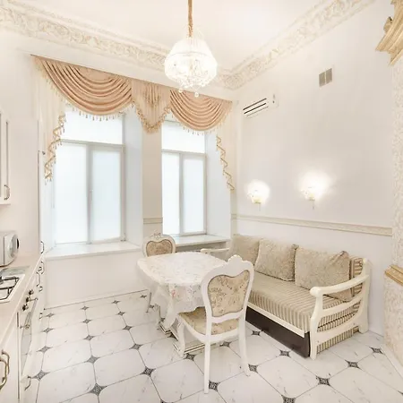 Gogol Street Luxury Apartment