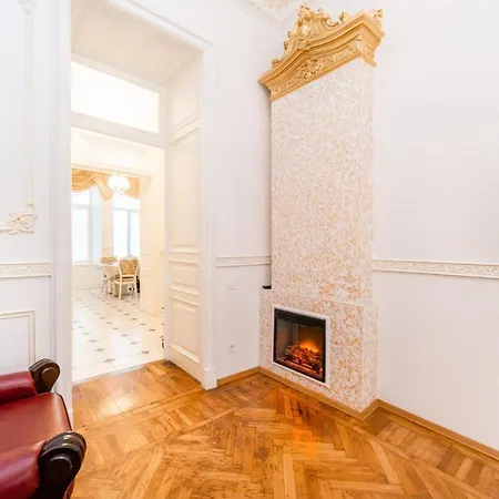 Gogol Street Luxury Apartment