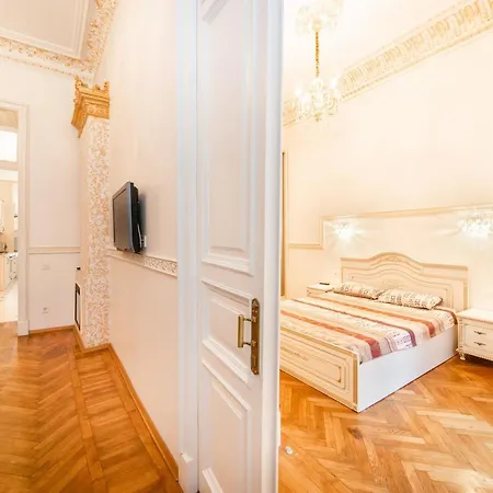 Gogol Street Luxury *